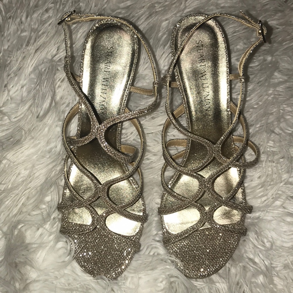 🔥Stuart Weitzman turning up luxury sandal.🔥